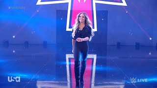 Trish Stratus Returns Entrance - Raw August 22, 2022