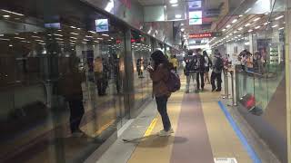 110/5/14日(會考前夕實況)高雄捷運紅線往小港列車高雄車站R11進站