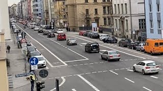 Autokorso Demonstration heute in München / Stoppt den Coronawahnsinn / Öffnet die Geschäfte sofort !