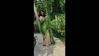 Dancing on Dhak Dhak Karne Laga - Beta Movie Song