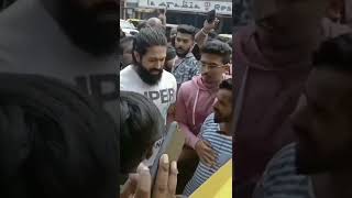 kgf2 yash with his fan #shorts #kgf2 #kgfchapter2 #yash #south #actor