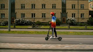 Säker på elsparkcykel - skolfilm med svenskt tal