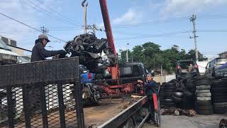 エンジン積み込み 自動車解体 廃車買取 BUY JUNK CAR OKINAWA 沖縄