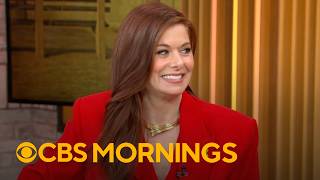 Debra Messing on Robert De Niro surprising her on "The Alto Knights" set
