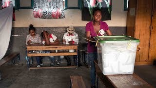 Close race between Rajoelina, Ravalomanana in Madagascar's presidential election