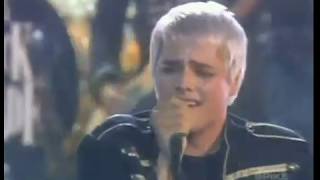 My Chemical Romance-The Black Parade LIVE at the Scream Awards (2006)