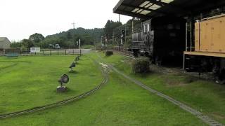 三岐鉄道三岐線西藤原駅前公園ウィステリア鉄道の様子