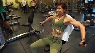 Bikini Prep Vlog 7# CHEST WORK OUT!