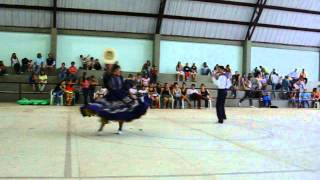 BAMBUCO. GRUPO DE DANZAS TOKAREGUA.