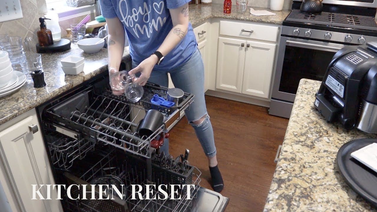 Disaster Kitchen Clean With Me Cleaning Motivation Youtube