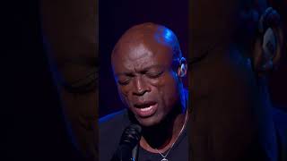 Seal Performs ‘Kiss From a Rose’