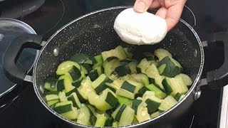 Prepare this delicious light and fresh zucchini meal with only 3 ingredients!