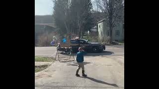 Héroes en patrulla sorprenden a niño el día de su cumpleaños