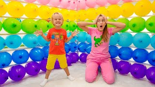 Baby Alice and Mom in Balloons Cube Challenge with Chris