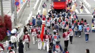 平成２２年　多屋の山車祭　海椙車曳きまわし　歩道橋の上から２