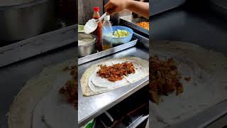 Hyderabadi chicken Shawarma 😋 in rumali roti #indianstreetfood #foodblogger #hyderabadstreetfood