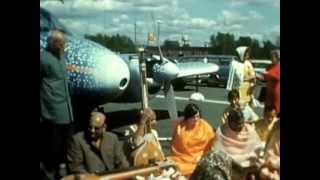 SYVC # 244 (1970) short clip Music \u0026 Peace Festival Swami Vishnu-devananda.