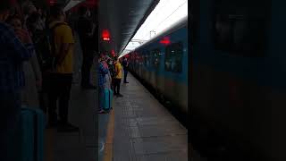 O MERE DIL KE CHAIN | KISHORE KUMAR | CHANDIGARH RAILWAY STATION | #chandigarh  #indianrailways