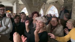 Mais um domingo de muita animação no largo da Oliveira Guimarães 4/12/22 🪗🥁🎼🇵🇹🌏