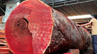 Wood Processing Factory // Operate A Giant Wood Saw Machine