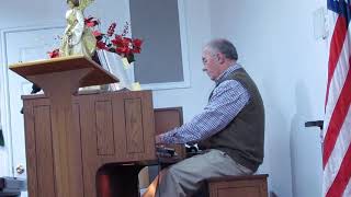 2017 Dec 24 Bill playing organ Christmas Beulah Chapel Church of the Nazarene Niota TN