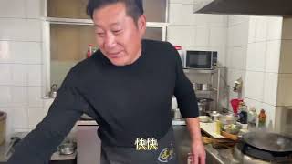 东北农村小饭店日常满山追鸡啊 看见只大野兔 二师兄盛宴安排上了