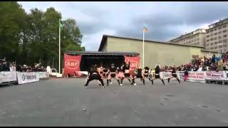 Twerk with princesses of dance Hammarkullekarnevalen 2015 Show