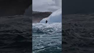 Que onda foi essa? Olha essa onda Gigante de Nazaré!