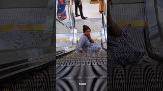 Crazy Wife On Escalator 😂😂 End Twist😂 Tom&Jerry😂 / #shots #shortsfeed