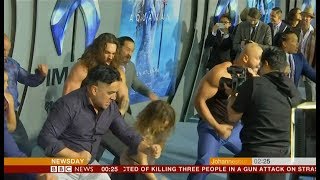 Jason Momoa performs the Haka at film premiere (USA) - BBC News - 14th December 2018