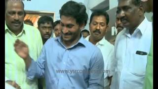 Guntur : YS Jagan Meet Macharla MRO - 2nd May 2016