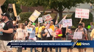 Crowd gathers in downtown Evansville for No Kings protest