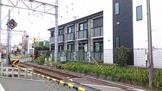 【西武多摩川線走行動画】新101系(赤電色)通過(白糸台駅付近の踏切にて)