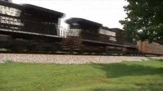 Norfolk Southern NS 237 Intermodal Train at Oakwood, GA