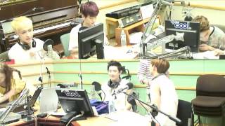 130626 Sukira - Ryeowook massaging Chen