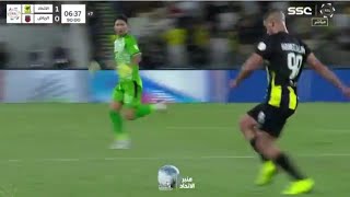 هدف الاتحاد الثاني على الرياض|عبد الرزاق حمدالله من منتصف الملعب🔥🔥