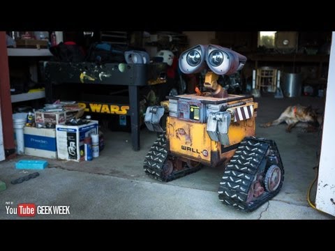 Making a Real Life-Size Wall-E Robot (Geek Week!) Making a Real Life-Size Wall-E Robot (Geek Week!)