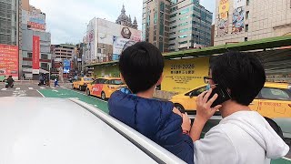 從娘家坐火車，媽媽帶弟弟回來了！哥哥飛奔衝上前抱媽媽｜咚1y9m24d 桐8y6m