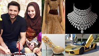 Ansha Afridi most Expensive gift on her Engagment | Shahid Afridi Daughter Wedding #boomboom