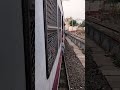 বয়স্ক দাদু কি ভাবে গেটে বসে আছে viral video indian railways 🚂🚃