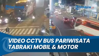 Belok Kencang! HOROR Rekaman CCTV Bus Pariwisata Tabrak Pengendara Di Depan Batu Town Square