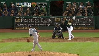 SEA@OAK: Young's blast to left gets A's within 1