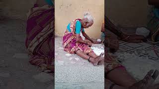 பாட்டி மேற்கோள்கள் - Grandmother quotes in tamil - ஒரு பாட்டி என்பது நம்மை நேசிப்பவர் - Vignesh Svk