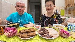 Мукбанг не смогла сдержать АППЕТИТ, наелась от ПУЗА, всё ВКУСНО) Конская колбаса и селёдка на обед