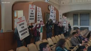 San Antonio Symphony musicians held sit in at city council meeting