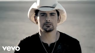 Brad Paisley - Remind Me  ft. Carrie Underwood