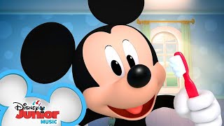 Cepilla con Ritmo | Mañanas con Mickey | Video musical 🎶 | Disney