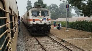 14113 Dehradun Express High Speed Crossing At DIBAI RAILWAY STATION 🚩 🚩