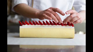 STRAWBERRY CAKE ROLL #KICA #pastry #rollcake #cakerecipe