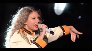You Belong With Me - Taylor Swift | LIVE PERFORMANCE | Fearless Tour 2009